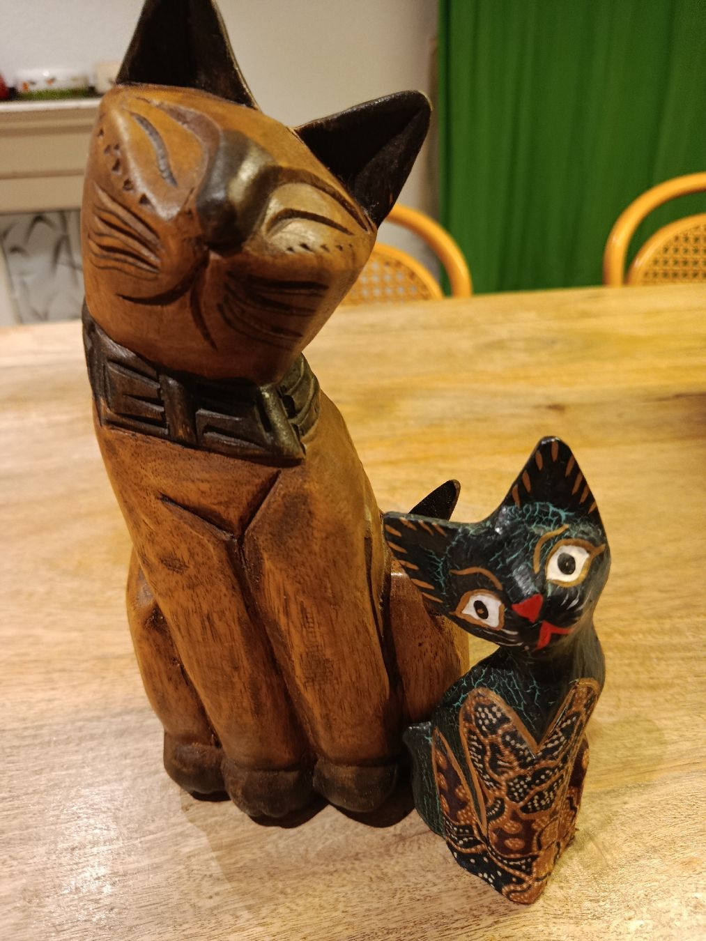 Statuette: Holz Katzenfiguren Set – Usato da Wattwil venduto da sunicheyenne