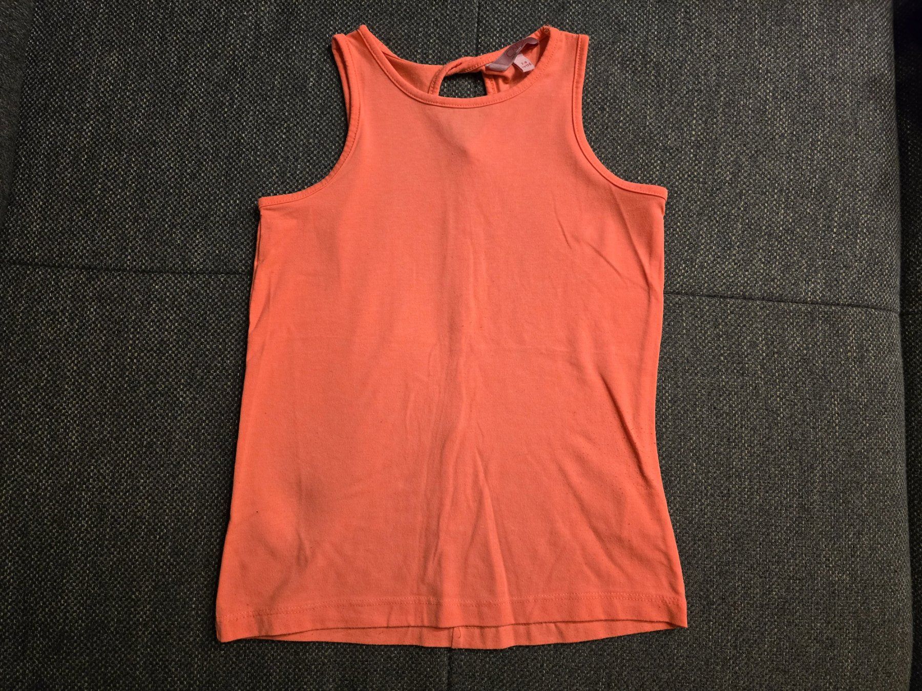 Blusen, T-Shirts & Tops: Sport-Top Gr. 128 – Gebraucht aus Büttikon AG von Amineah