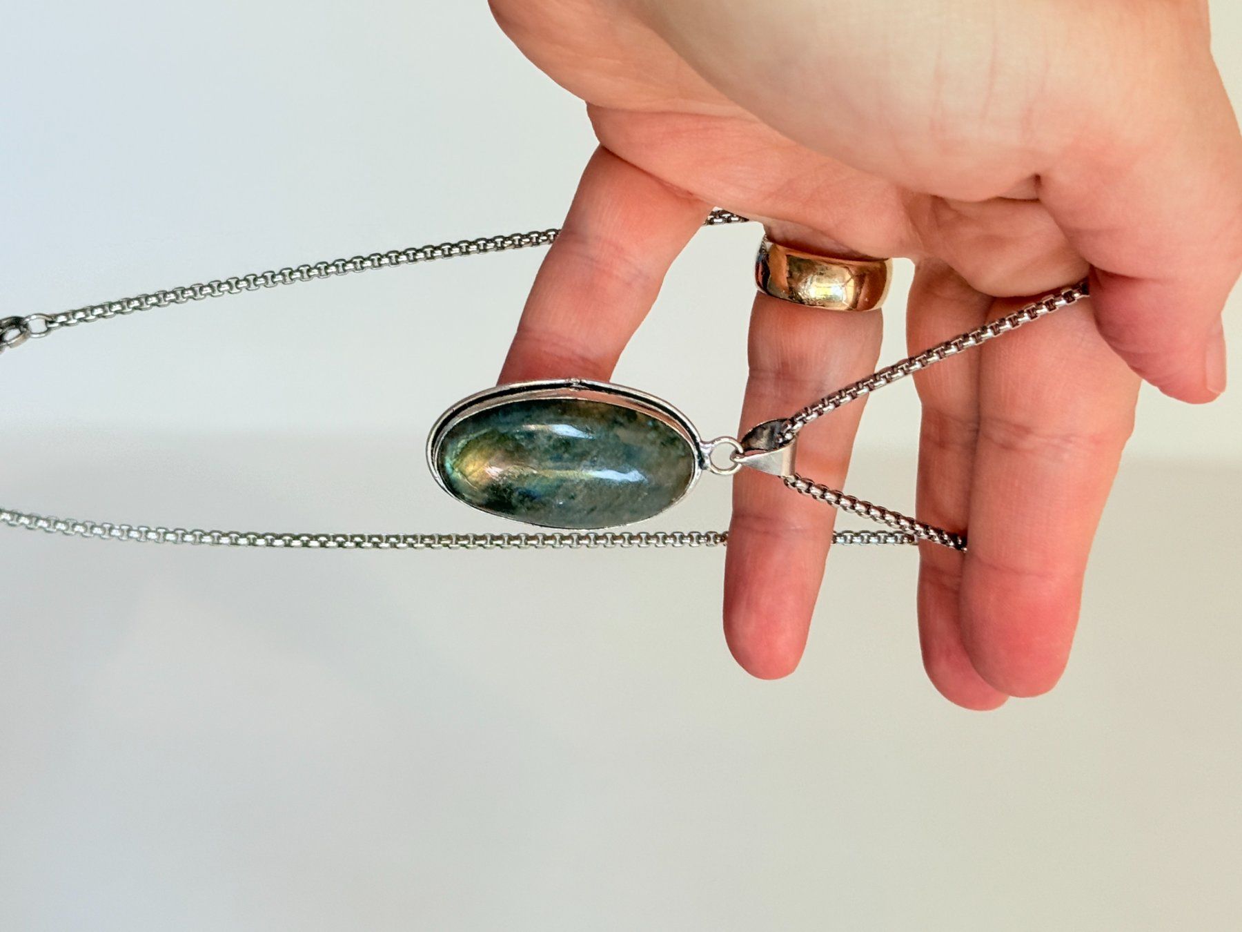 Pietre preziose: Pendentif Labradorite - Élégance Minérale – Nuovo e nell'imballaggio originale da Genève venduto da AWWA 7
