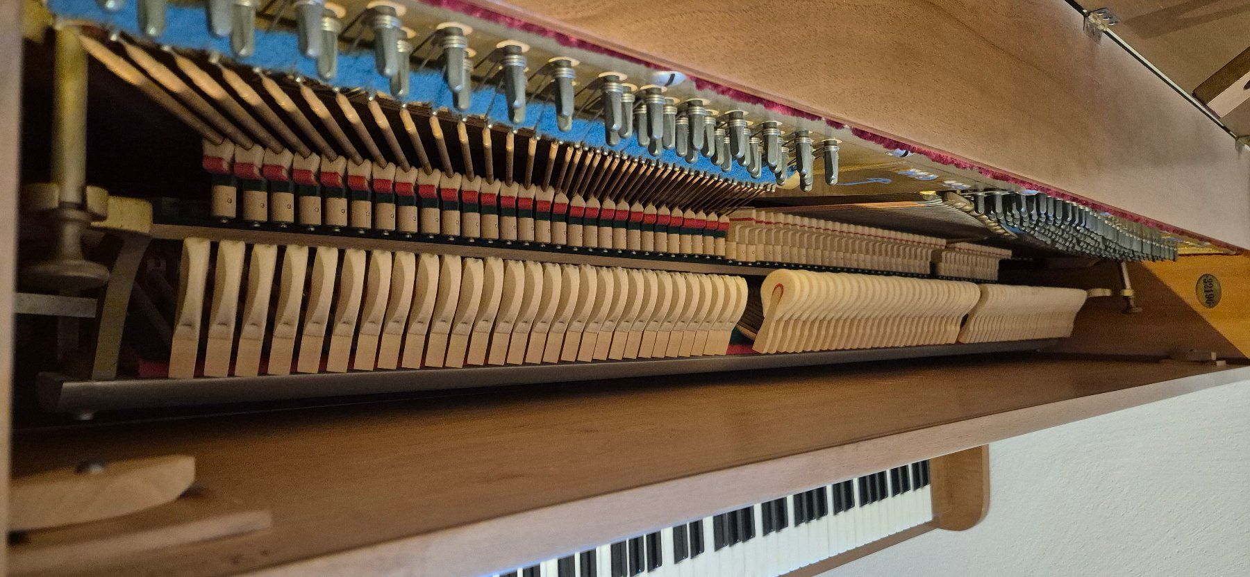 Burger & Jacobi Strumenti musicali: Klavier "Burger & Jacobi", Nussbaum inkl. Hocker – Usato da Stäfa venduto da erzgebirgler7 2