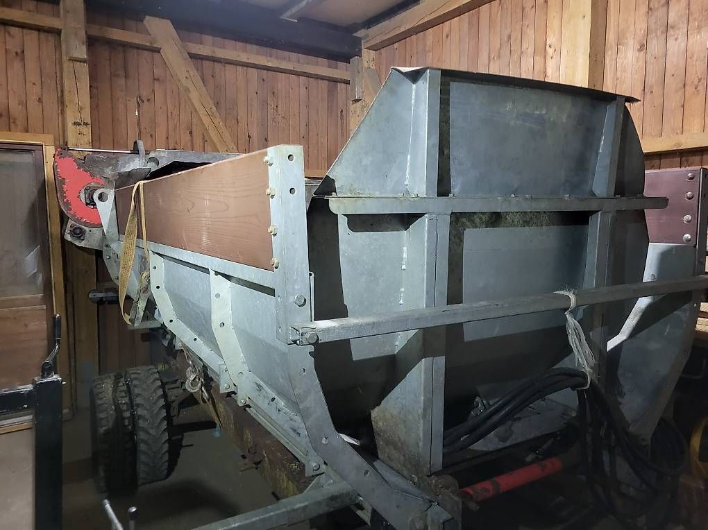 Gafner Spandiconcime: Gafner Mistzetter 3.5m3 – Usato da Rickenbach SZ venduto da han_mth5 1