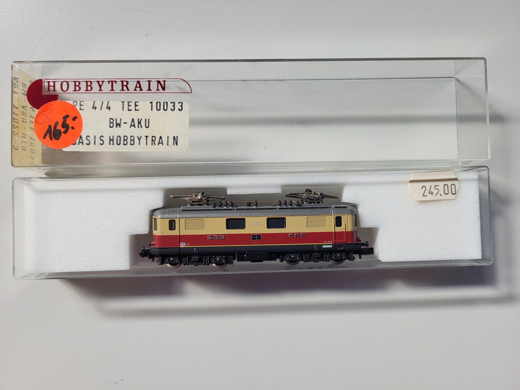 Hobbytrain Modellini di ferrovie: Hobbytrain SBB E-Lok Re 4/4 I Nr. 10033 – Usato da Brügg BE venduto da POU-BELLE