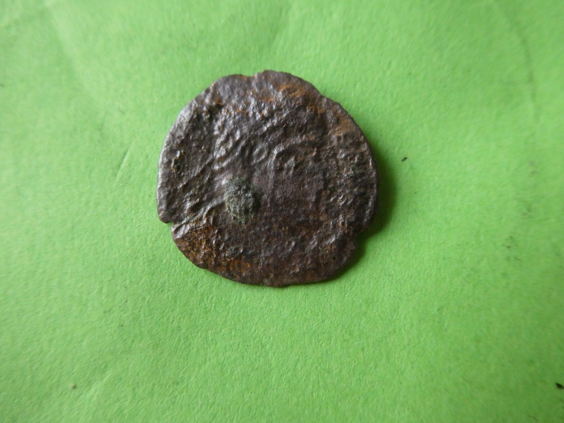 Tutti le monete: uralte Bronzemünze 16 mm     1.32 g – Usato da Hinterforst venduto da Rohusri