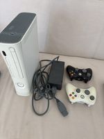 Xbox 360 Konsole mit 2 Controllern und Netzteil