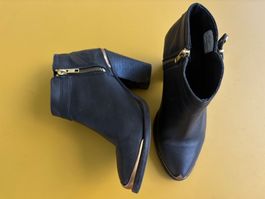 ZIGN schwarze Leder-Stiefeletten Gr. 37