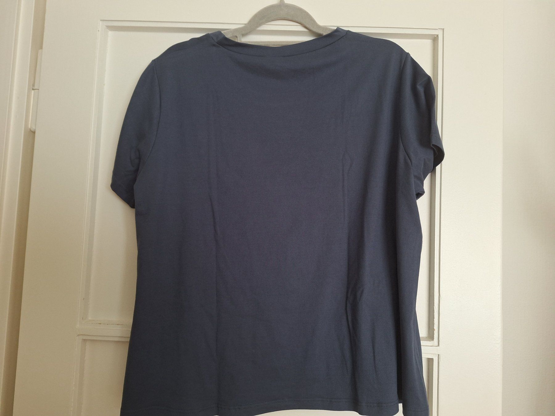 Shein T-shirt: T-shirt Shein, taille 2XL,  neuf – Nuovo (secondo la descrizione) da Lausanne venduto da anta-123 2
