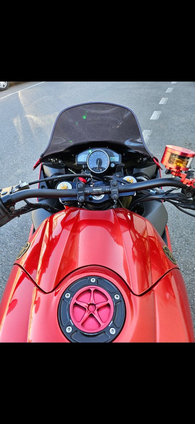 Yamaha Strada: Yamaha R1 – Usato da Gansingen venduto da kus_htz2 5