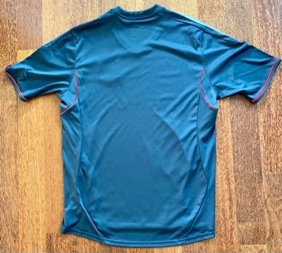 Adidas Leibchen & Hosen: Liverpool Away Shirt - 2011/12 – Neu (gemäss Beschreibung) aus Hermetschwil-Staffeln von Beat131 1