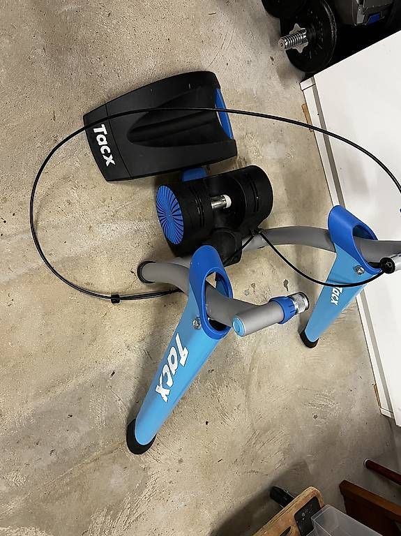 Hometrainer: Rollentrainer Tacx Booster – Usato da Dotzigen venduto da PiabeiRicardo