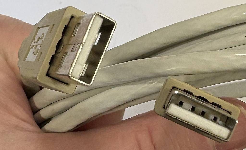 Câbles: Câble USB A m-m – D'occasion à La Magne par materielavendre 1