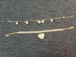 Goldige Armbänder mit Herzanhänger, neuwertig!