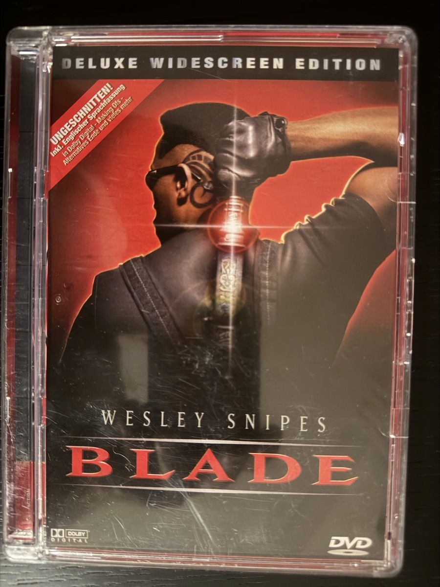 Alle DVDs: Blade Deluxe Widescreen Edition guter Zustand – Gebraucht aus Lausen von EisAmStiel94