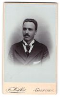 Fotografie F. Müller, Grenchen, Portr