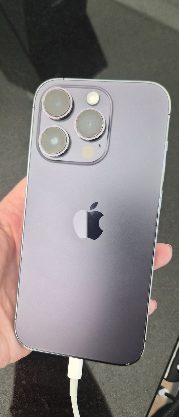 Apple Portables: Iphone 14 Pro  – D'occasion à Worblaufen par jan_7szj 1