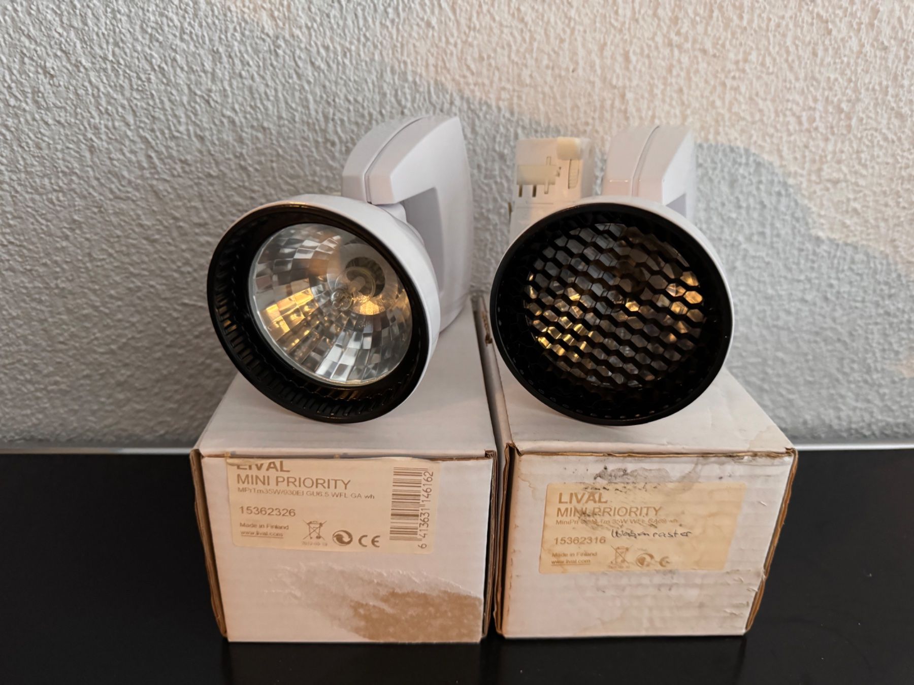 Lampade: 2 Stück Lival Mini Priority Schienenstrahler – Nuovo e nell'imballaggio originale da Wilderswil venduto da Renaissance1