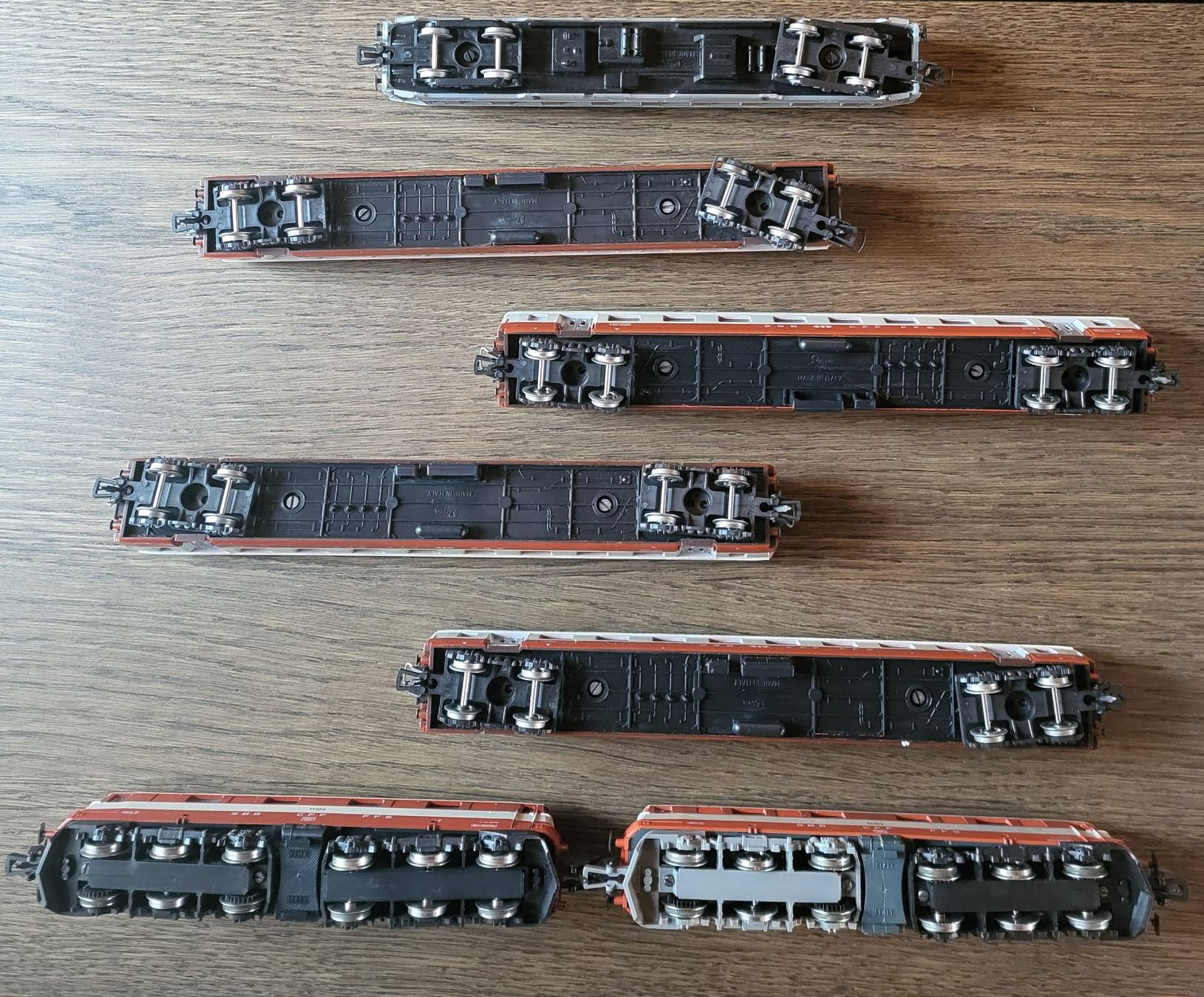 Lima Modellini di ferrovie: Lima HO SBB CFF FFS Zug-Set, mit 2 lokkis – Usato da Sonceboz-Sombeval venduto da ant_cd5j 6