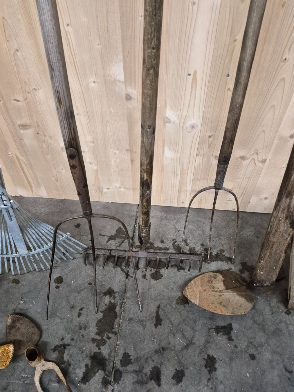 Tutti gli attrezzi: 061 Diverses Gartenwerkzeug – Usato da Derendingen venduto da Meisterstuecke 2