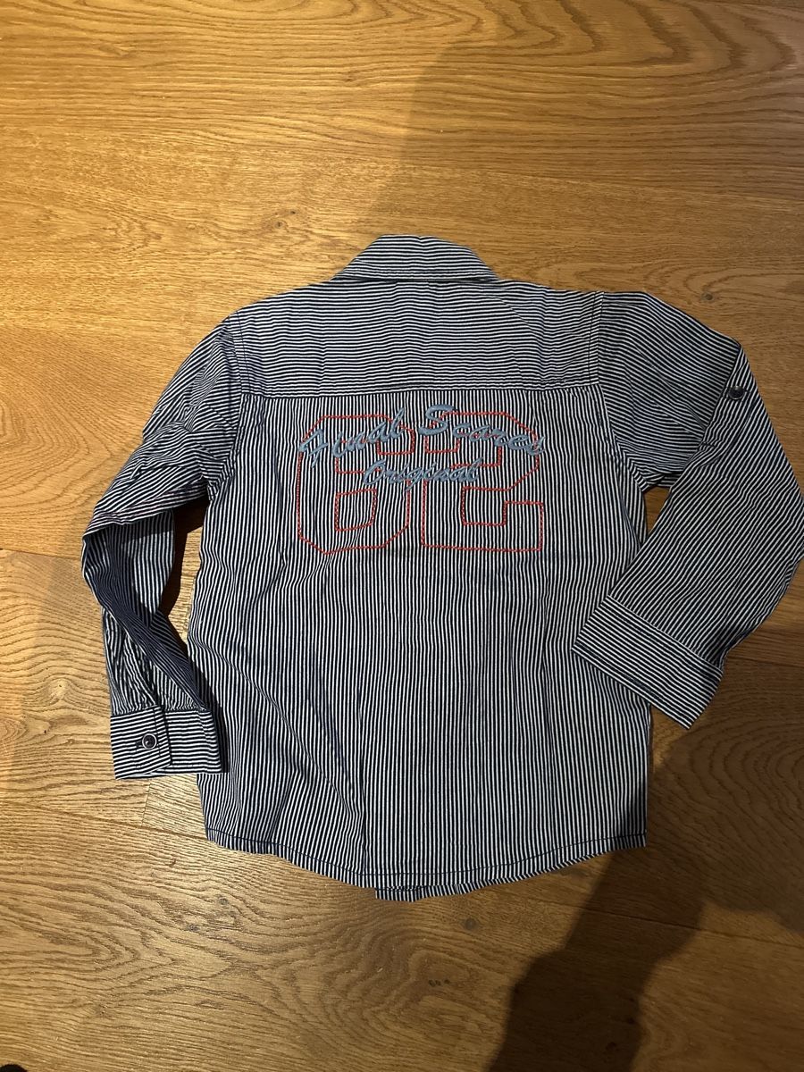 Camicie, T-shirt & Polo: Langarm Hemd Gr. 116 – Usato da Pratteln venduto da Nala78 1