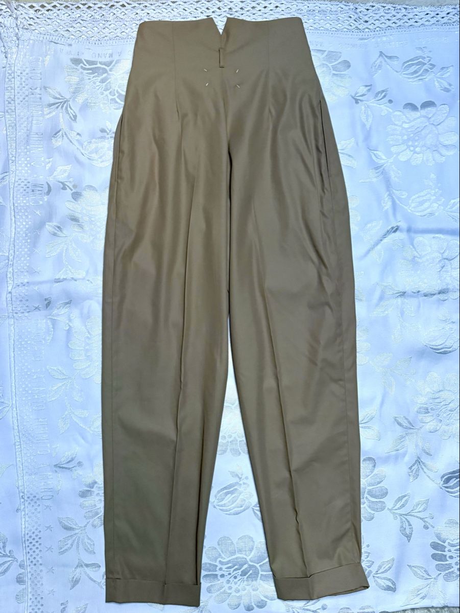 Maison Margiela Pantaloni: Maison Margiela pants new – Nuovo (secondo la descrizione) da Barna venduto da orbuyorcry 1