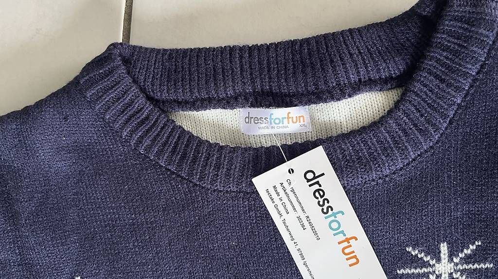 Pulls & Sweat-shirts: Weihnachtspullover – Neuf avec emballage d'origine à Düdingen par Tibi1966 2