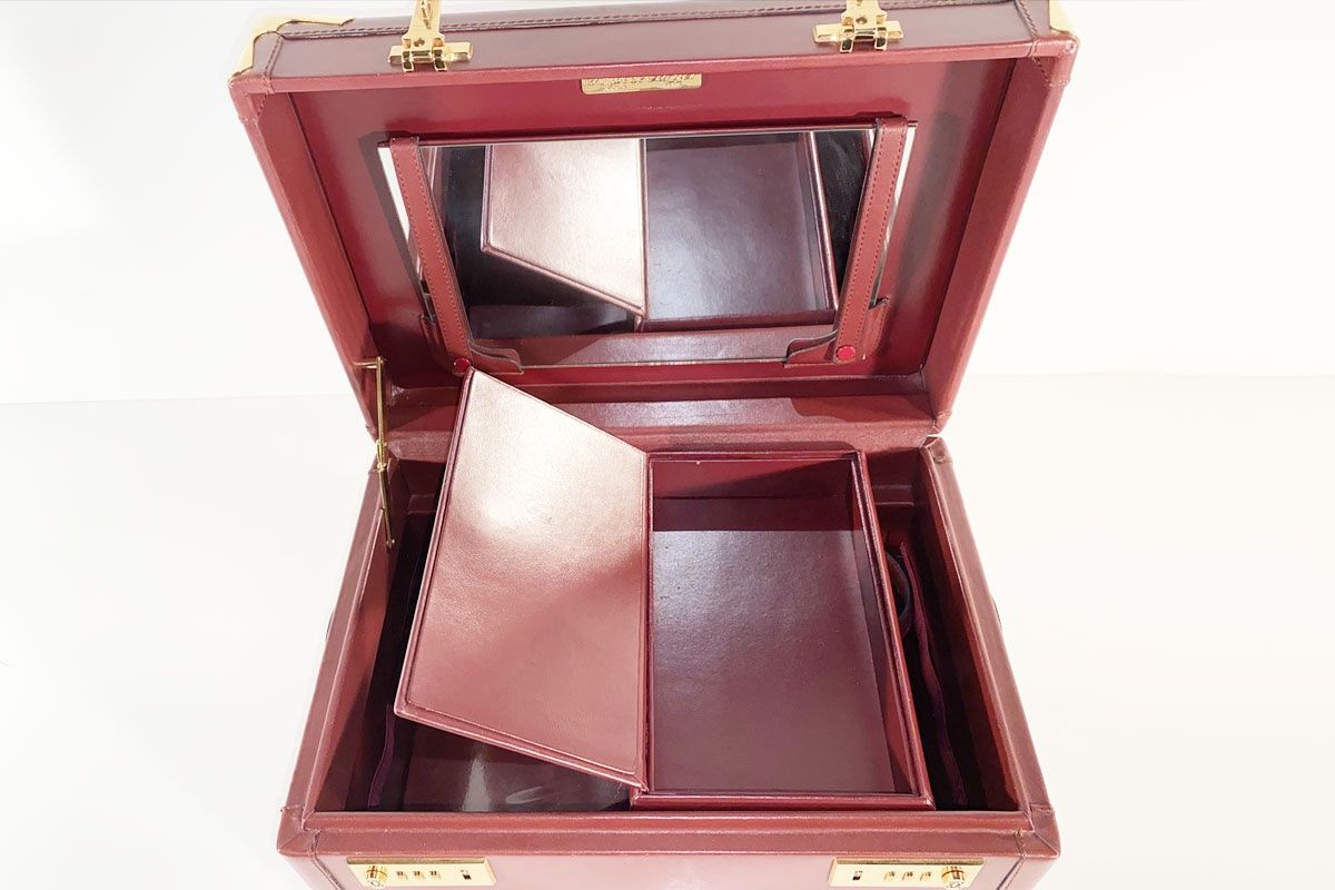 Custodie per cosmetici: Cartier Vanity Case Beauty Case Leder weinrot – Usato da Ballwil venduto da ClassicGallery 5