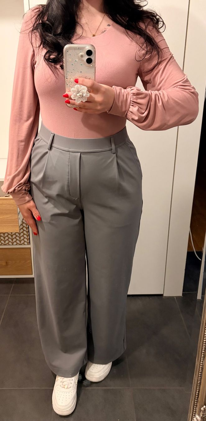 Halara Pantaloni: Halara Flex Stoffhose Gr. M Petite – Nuovo e nell'imballaggio originale da Burgdorf venduto da Amiir83