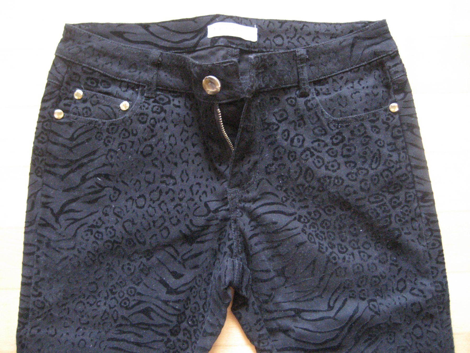 Hosen: Tolle schwarze Jeans mit Muster – Gebraucht aus Unterengstringen von Olifant4 1
