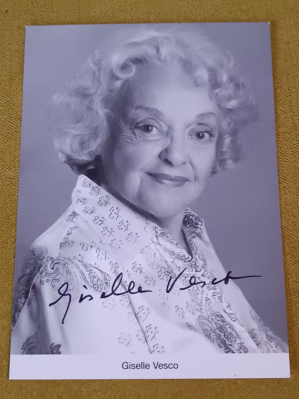 Autografi: Giselle Vesco - verstorben 2006 – Usato da Menziken venduto da Autogramme
