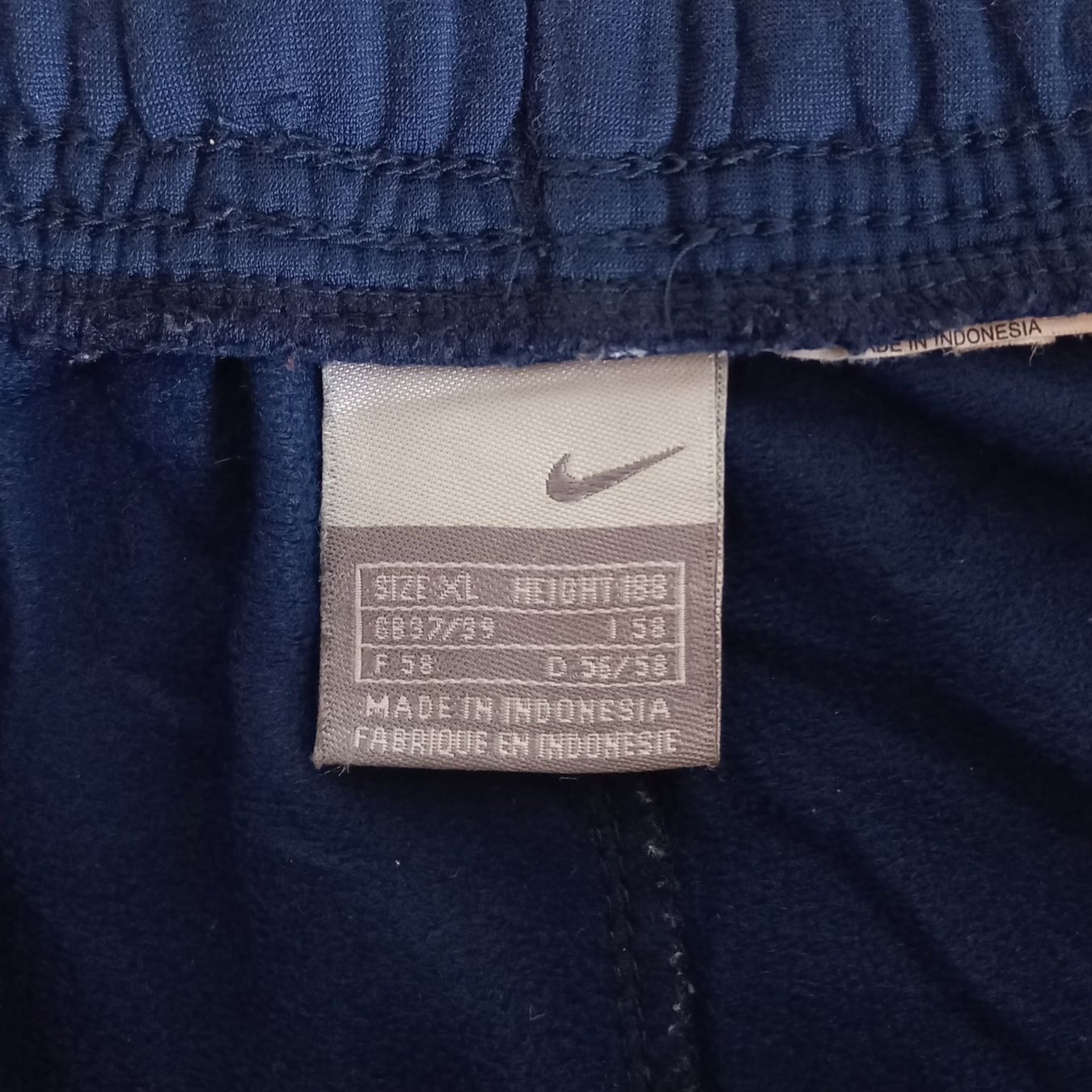 Nike Pantaloni: Vintage Nike Jogging (L) – Usato da Chamoson venduto da Sapoloshop 3