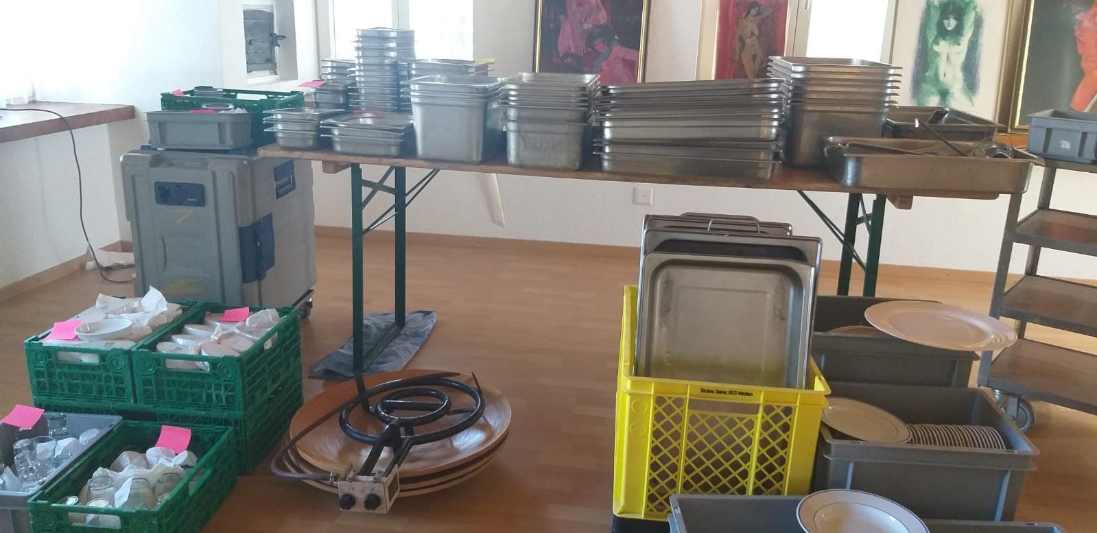 Komplettküchen: DIV CATERING MATERIAL – Gebraucht aus Zullwil von imh_lq9s 4