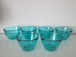 6 Set Schalen aus Glas. Neu