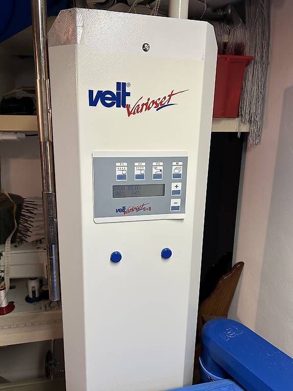 Tutte le macchine: Veit Industrie Bügeltisch – Usato da Wettingen venduto da schneidermeister 1