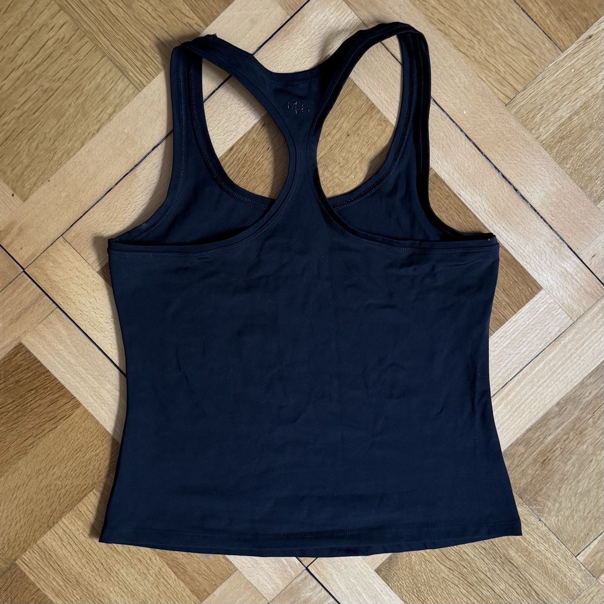 H&M Top: Black H&M Move Tank Top - Size M  – Nuovo (secondo la descrizione) da solothurn venduto da mil_ja.t 2