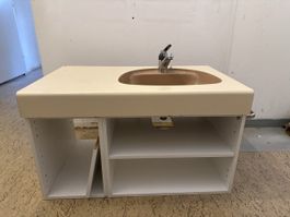 Waschtisch mit Unterschrank