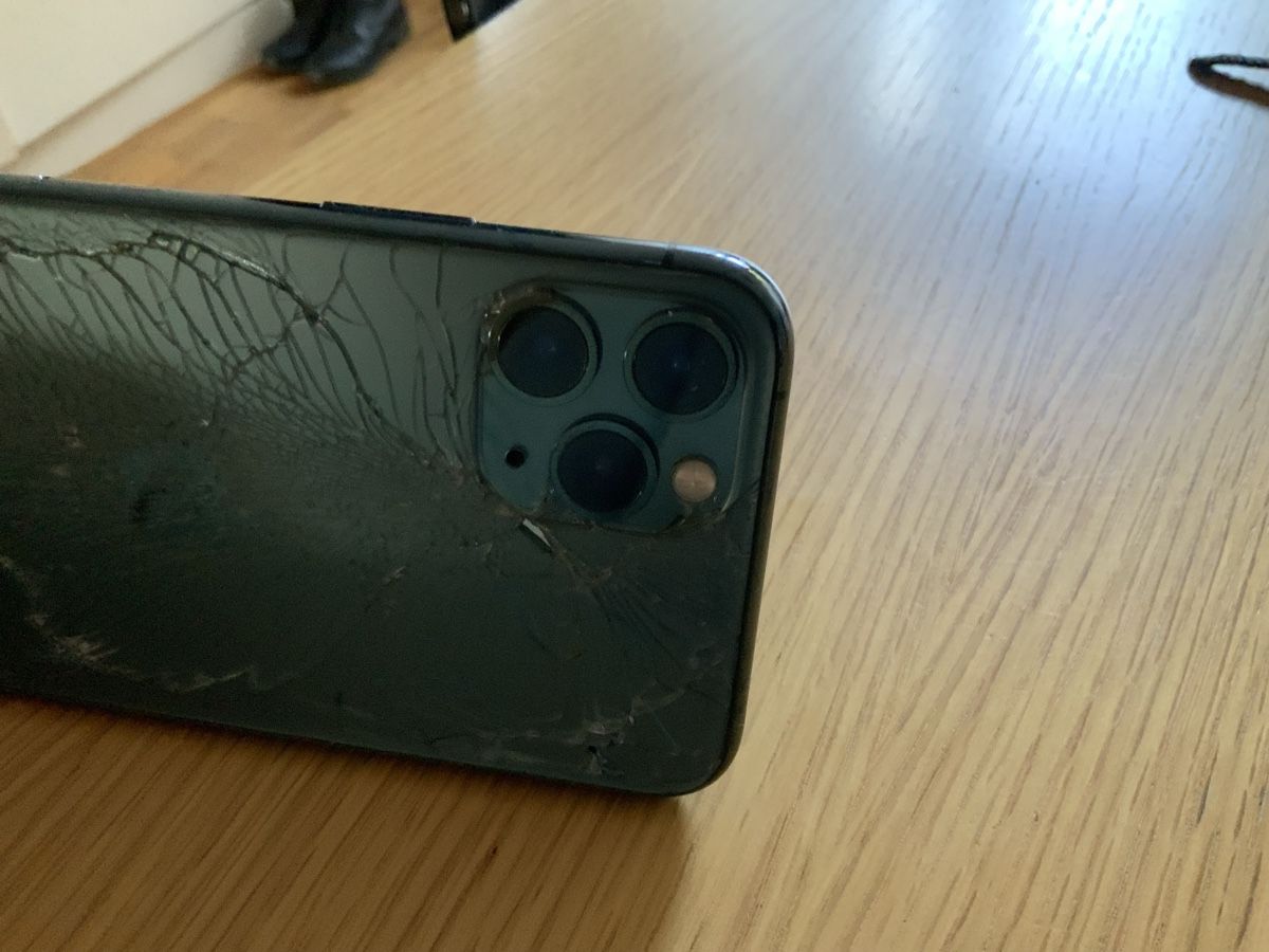 Apple Telefoni cellulari / Smartphones: IPhone 11 Pro 256 GB – Usato da Adligenswil venduto da Johnsepia 2