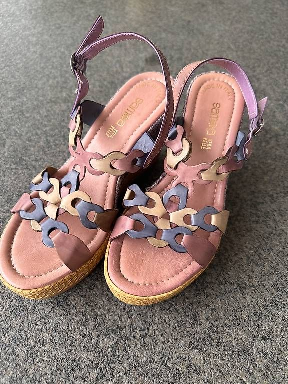 Scarpe da donna: Riemchen Plateau Sandalen, Gr. 38 – Usato da Schötz venduto da Gwala