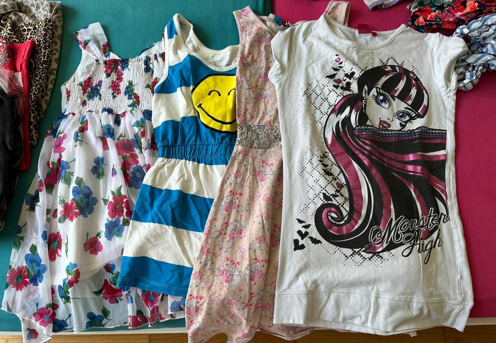 Lotti & Set di vestiti: Mädchenkleider grösser 126 - 164 – Nuovo (secondo la descrizione) da Bülach venduto da benjamin319 1