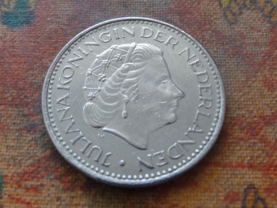 Tutti le monete: PAYS-BAS  Nederland  1  Gulden  1977 – Usato da Romanel-sur-Lausanne venduto da Swift13 1