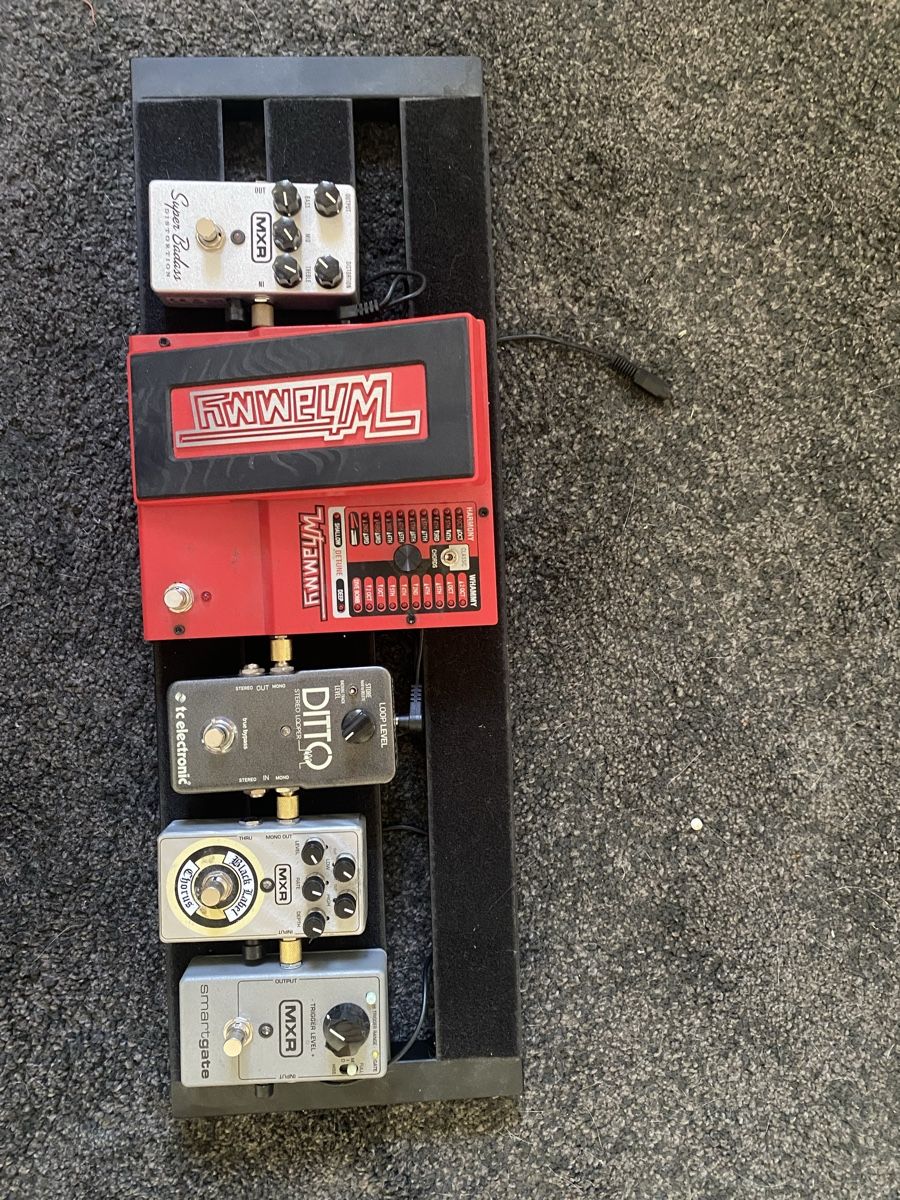 Musikinstrumente: Effektpedalboard mit Zubehör – Gebraucht aus Rümlingen von Panman55