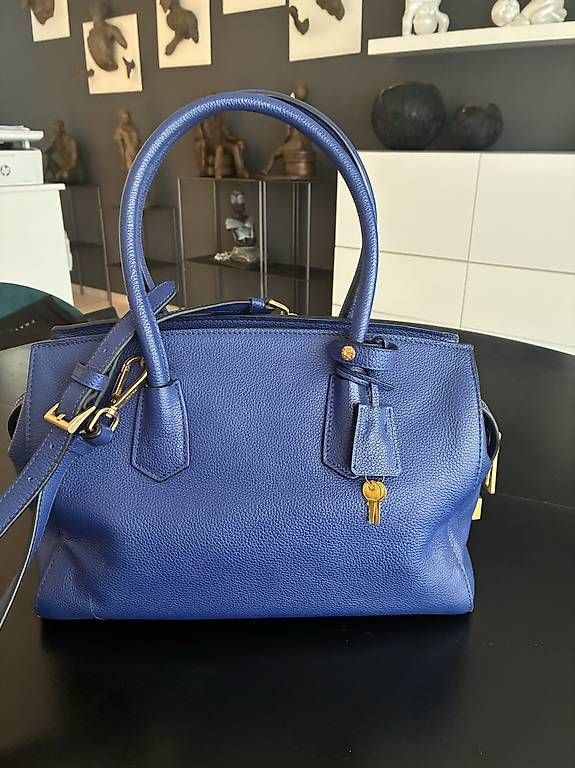 Taschen für Damen: Sac Prada Vitello – Gebraucht aus Riaz von ani_d8fx 1