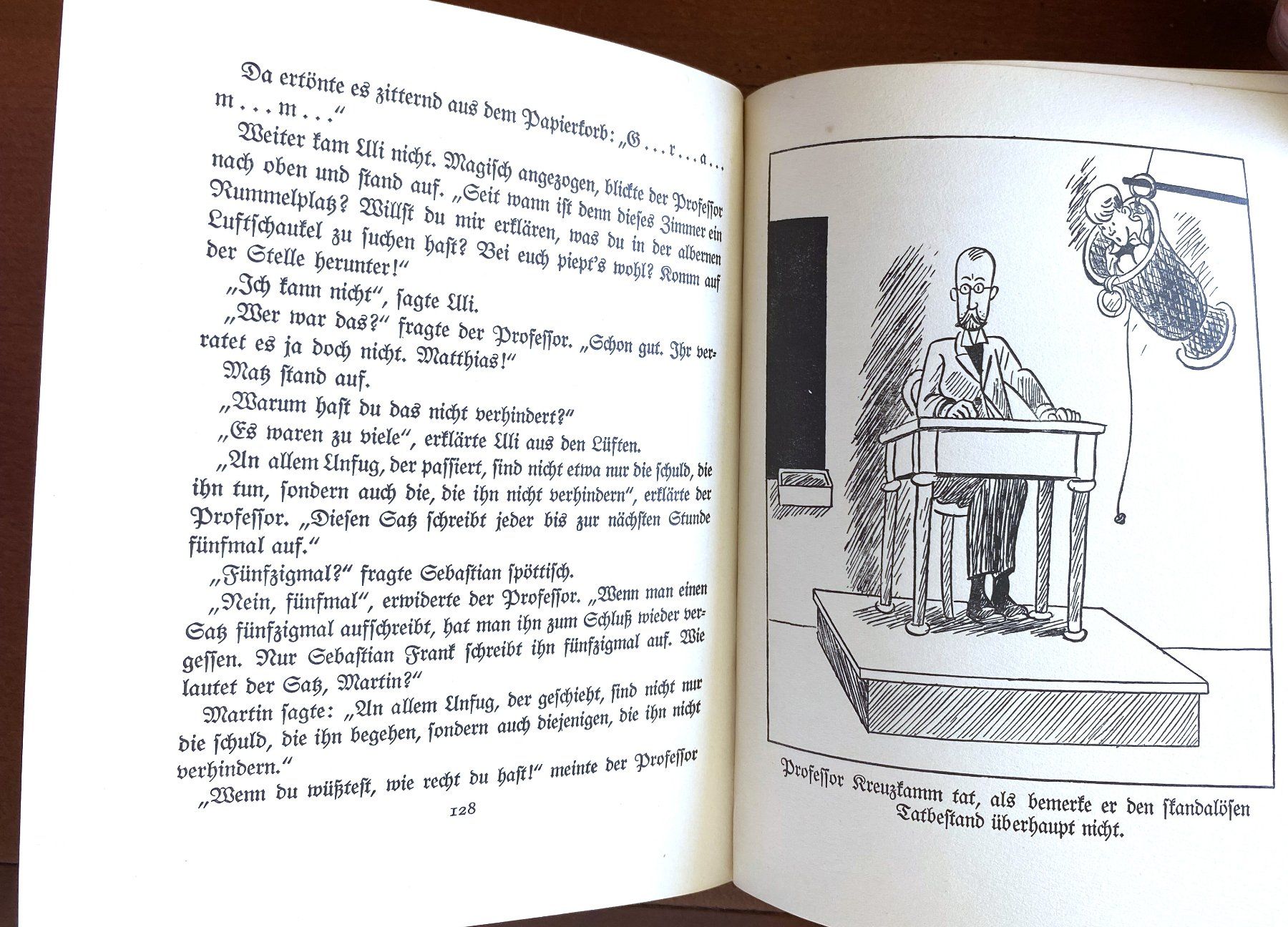 Bücher: Kästner, Erich. Das fliegende Klassenzimmer. 1933 – Gebraucht aus THERWIL von  2