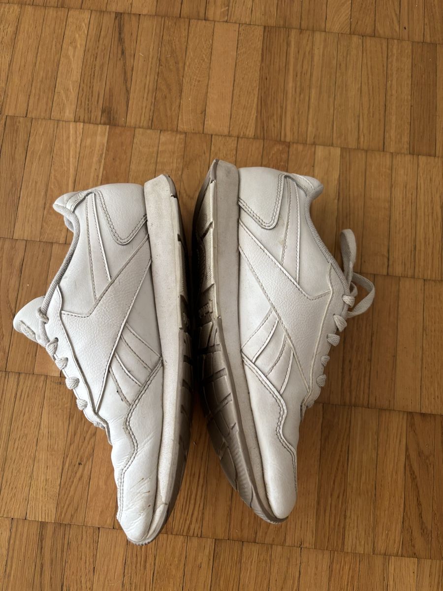Reebok Scarpe da uomo: Reebok Leder Sneaker Unisex weiss Gr. 39 – Usato da Zürich venduto da enjoyxvintage 2