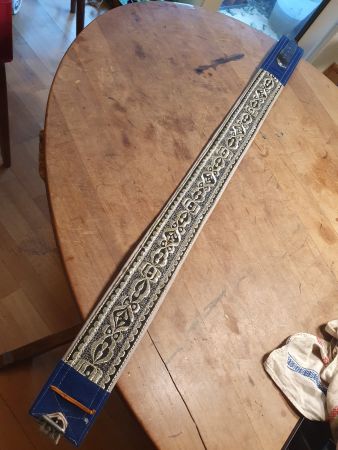 Gürtel bestickt