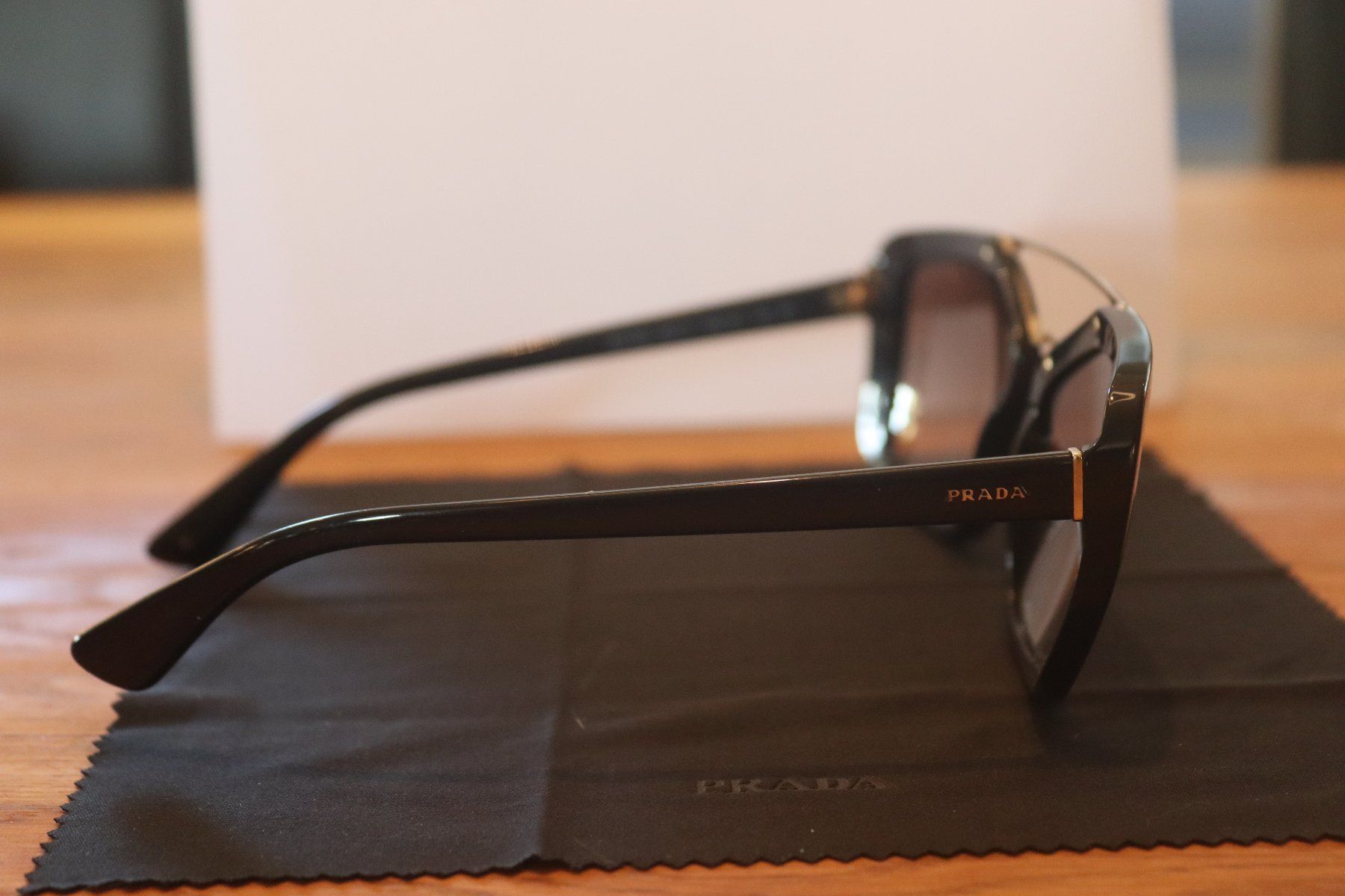 Prada Brillen & Gläser: Exklusive Prada Sonnenbrille Modell SPR24R – Gebraucht aus Schindellegi von Samy2015 2