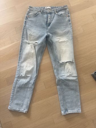 Damen Jeans Zara Grösse 38 leichte Used-Optik