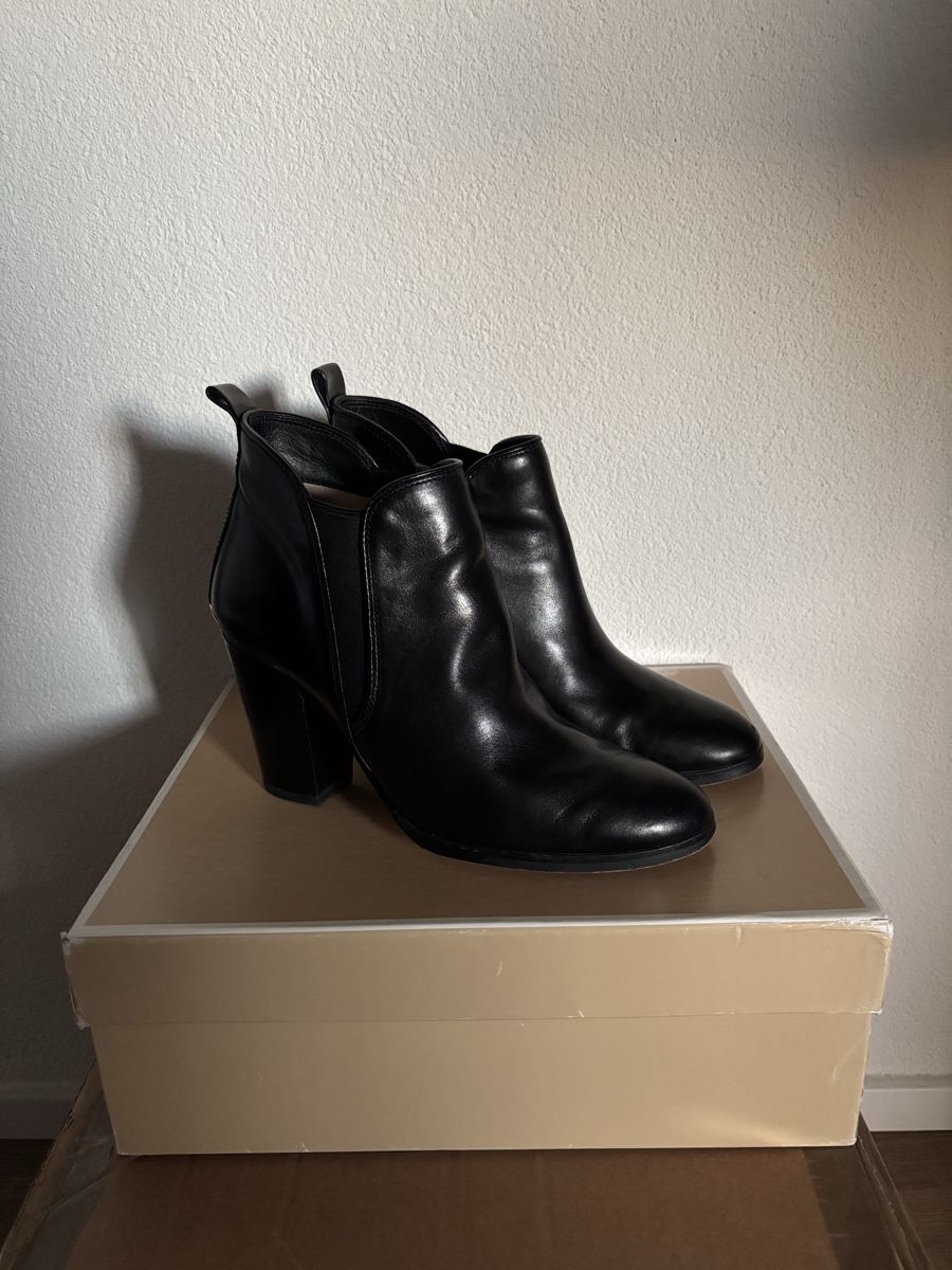 Michael Kors Chaussures femmes: Schuhen – D'occasion à Wichtrach par oem_7glc