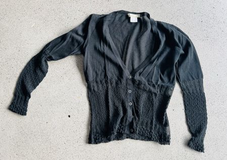 Leichte Spitzenstrickjscke schwarz