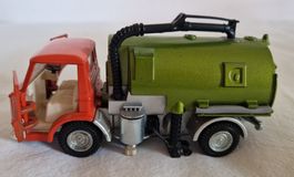 Dinky Toys Made in England Johnston road sweeper –