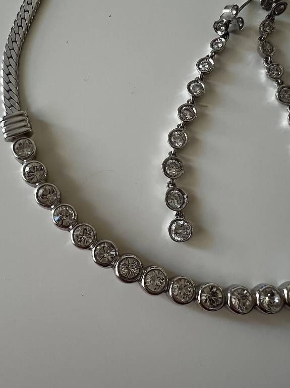 Swarovski Catenine: Swarovski Halskette und Ohrringe – Usato da Bern venduto da rac_mk5k 1