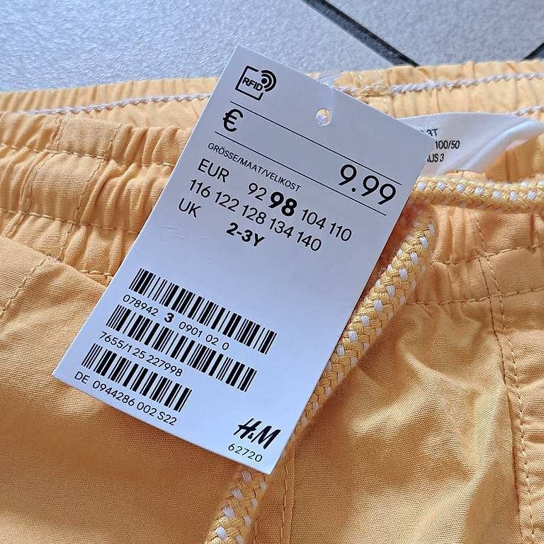 H&M Pantaloni: Kurze Baumwollshorts -H&M - Neu - 98 – Nuovo e nell'imballaggio originale da Hägendorf venduto da PRvR 1